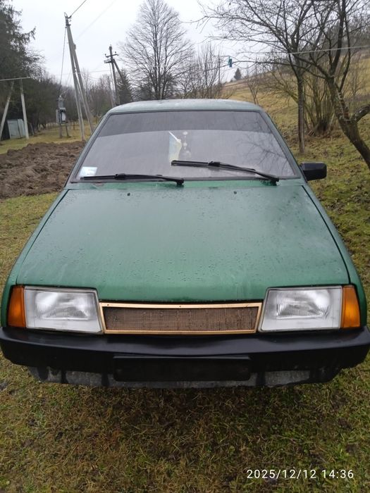 ВАЗ 21099 розбираю