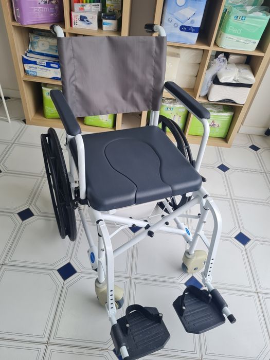 Cadeira de banho Invacare Lima H273