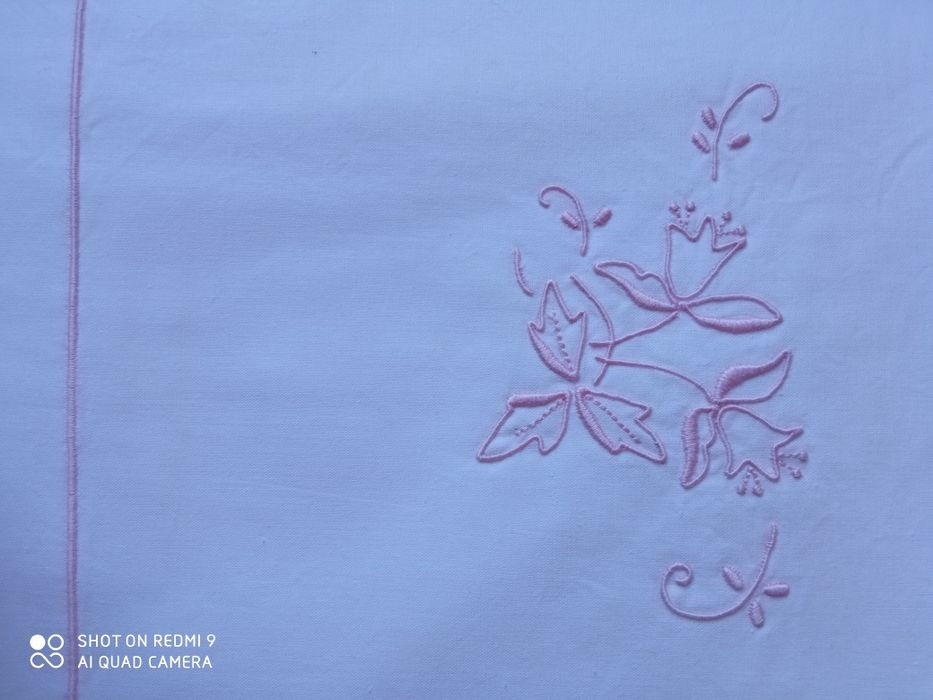 Lencois bordados a máquina pedal