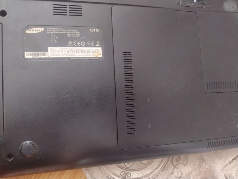 Samsung rv513 на деталі