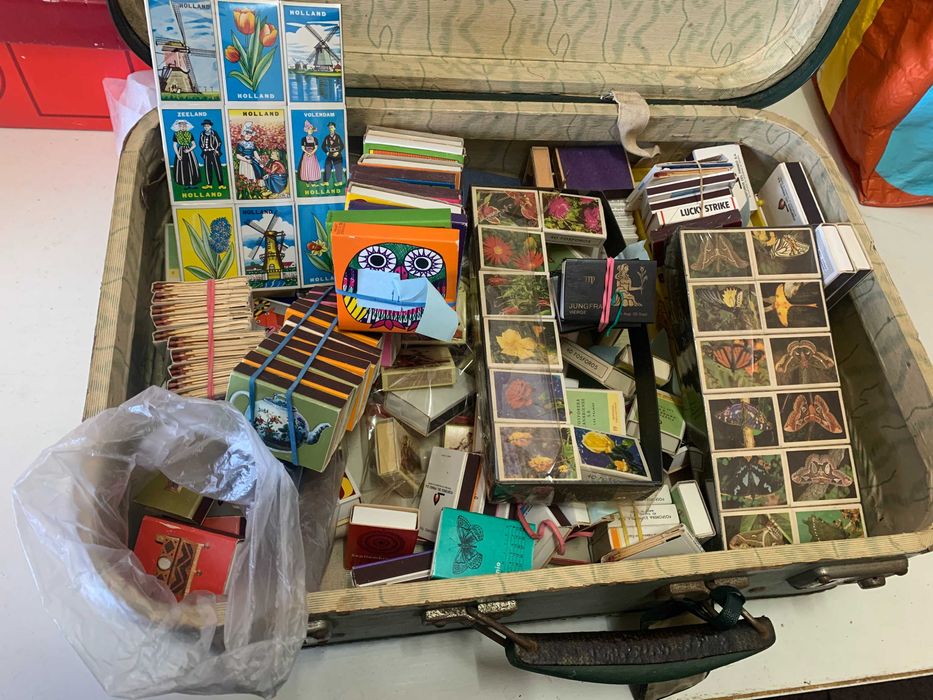 COLEÇÃO DE CERCA DE 150 CAIXAS DE FÓSFOROS