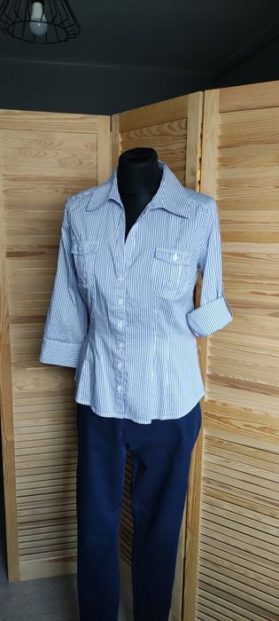 Koszula w paski błękitno-białe