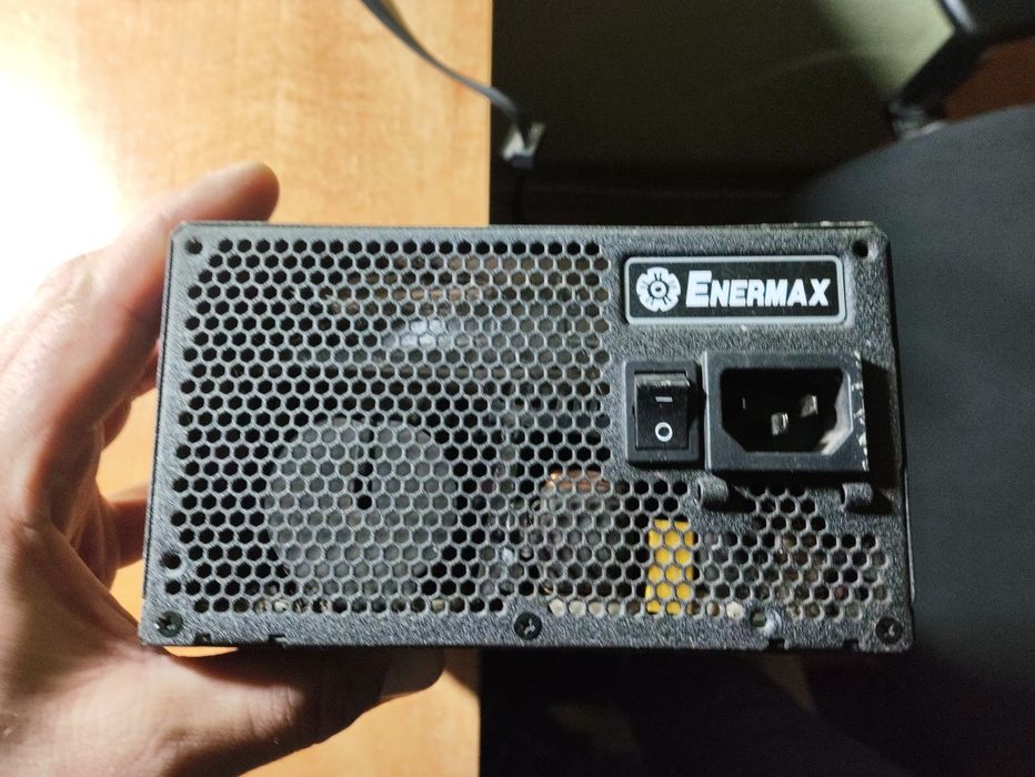 Блок живлення Enermax Platimax 1700 W