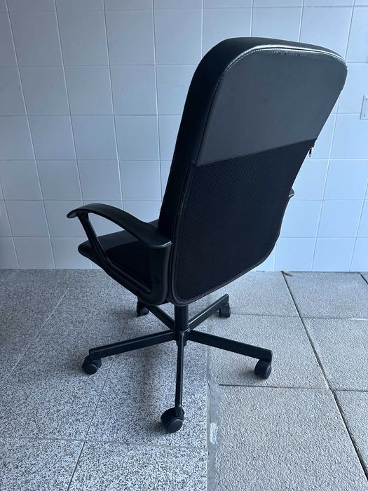 2 cadeiras de escritorio giratórias