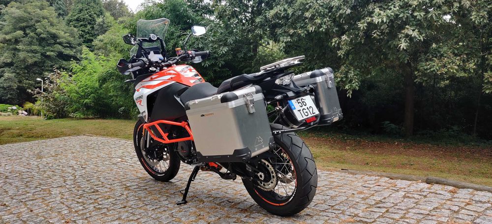 KTM 1290 em estado irrepreensível!
