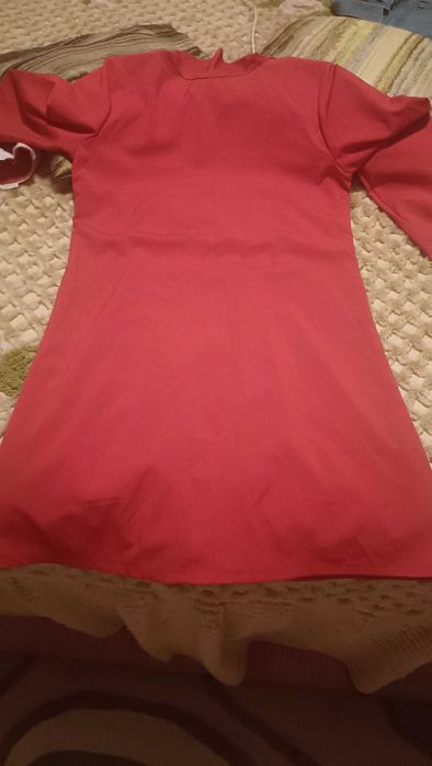 vestido de verão com bordado aplicado