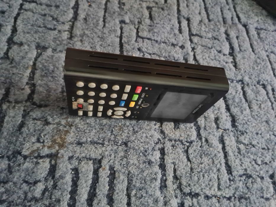 Miernik satelitarnarny Sat finder