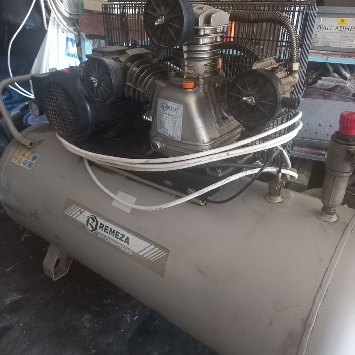 Продам компресор