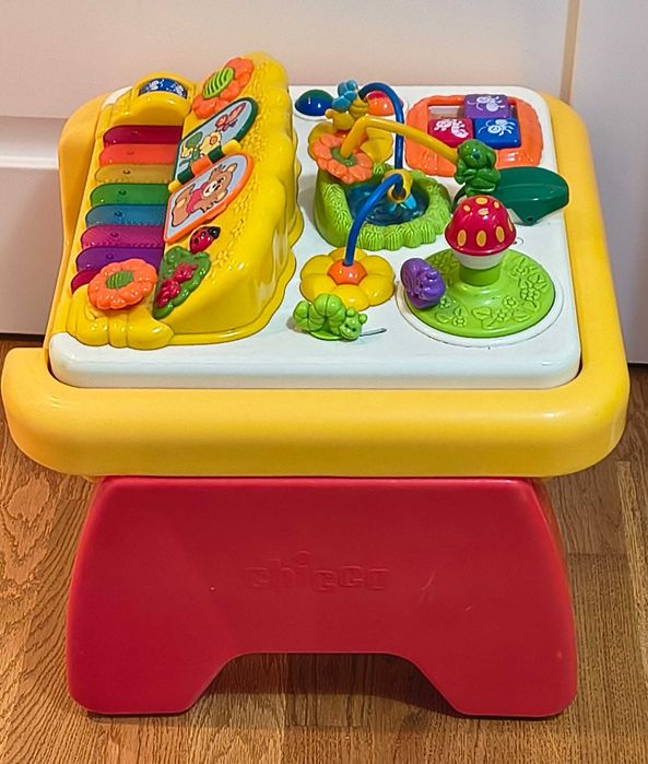 Stolik edukacyjny Chicco 2 w 1