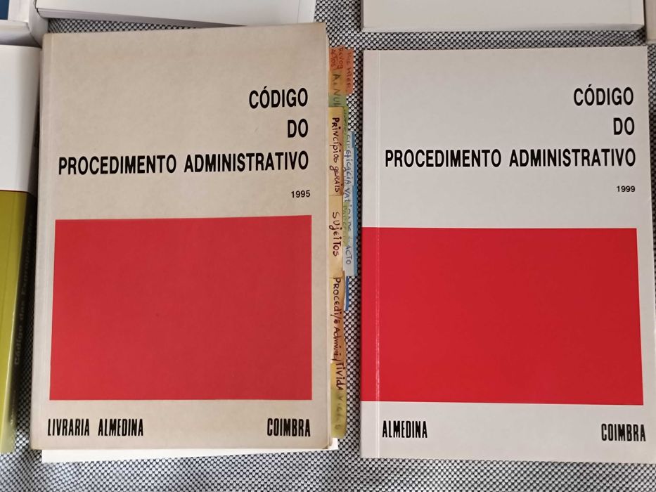 10 Livros de Direito : Códigos em excelente estado