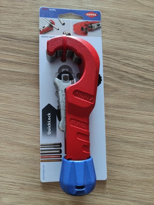 Obcinak Knipex do rur 6-35mm
Użyty raz.
średnica rury sterowej 1 1/8",
kąt nachylenia: +/- 6°
średnica kierownicy 31,8 mm
Cena nie podlega negocjacji.