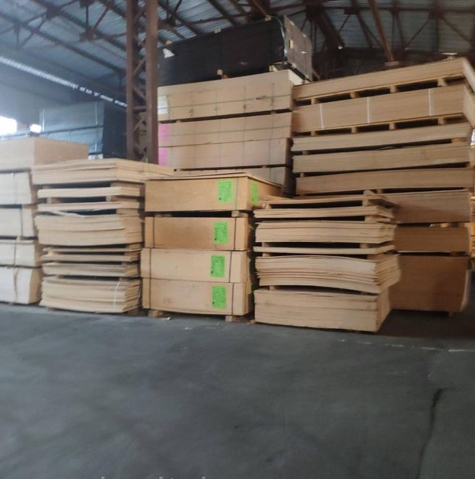 Фанера товщиною 10мм. Розмір 1520*1520