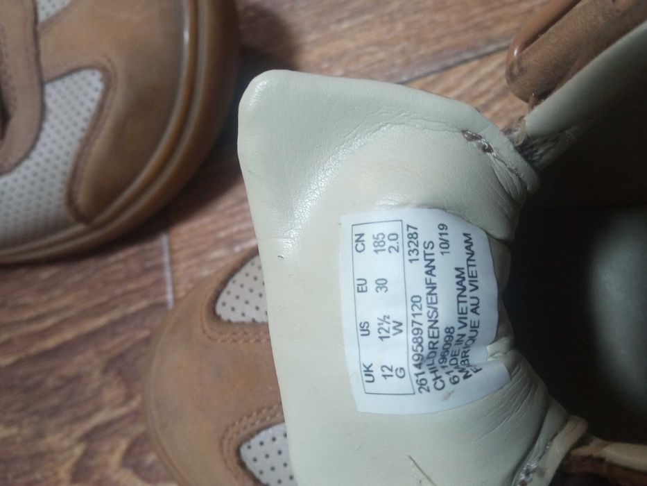 Кросівки хлопчакові Clarks шкіряні