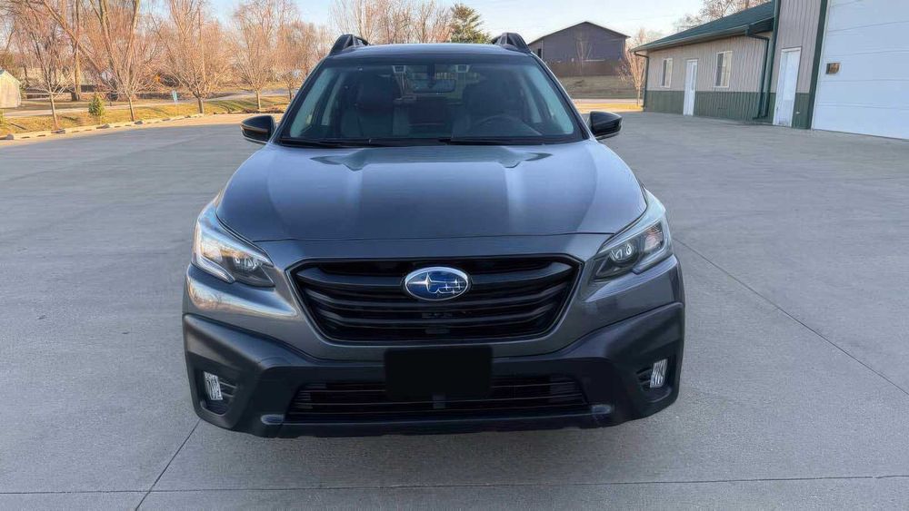 Subaru Outback Premium      2021