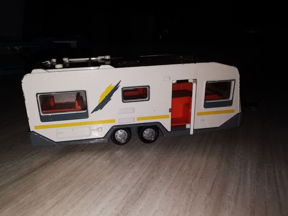 SIKU przyczepa caravan roulotte  1:55