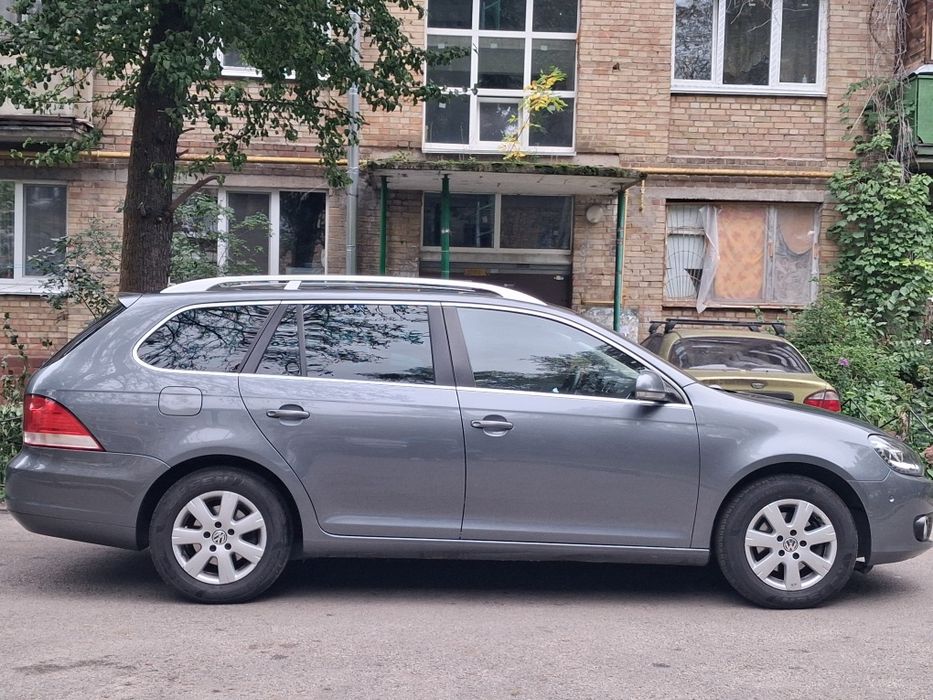 Volkswagen Golf VI 2012 в рідній фарбі