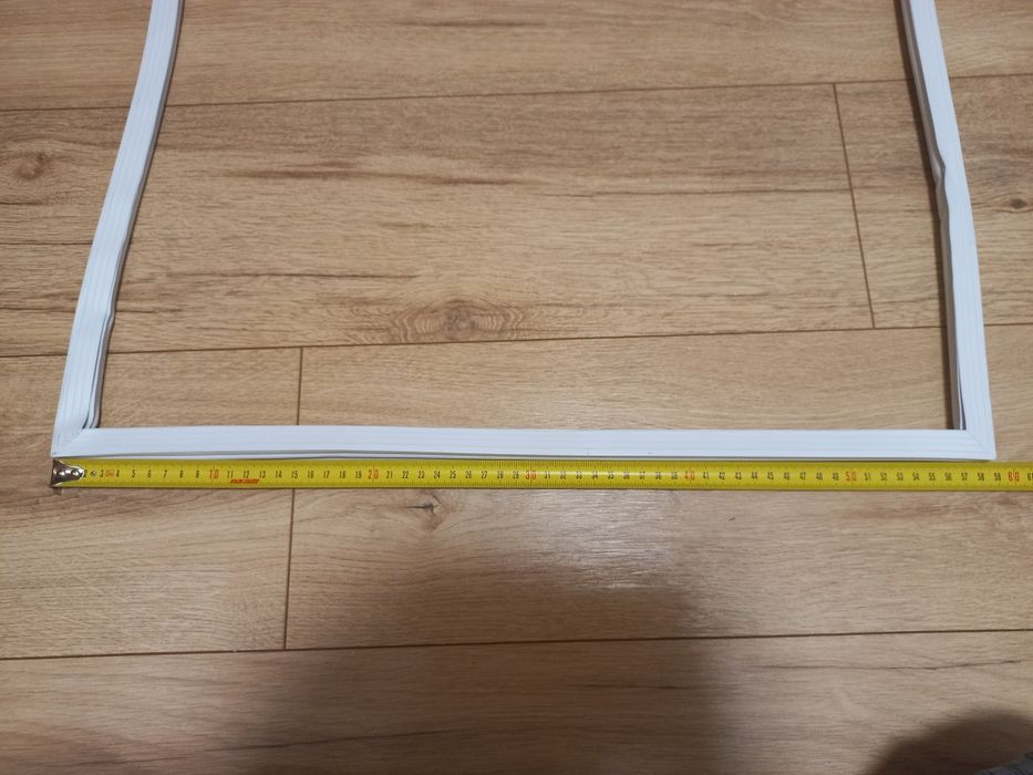 Ущільнювач  на морозильну камеру.