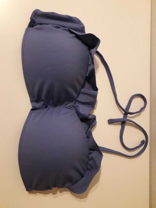 Biquini roxo e branco