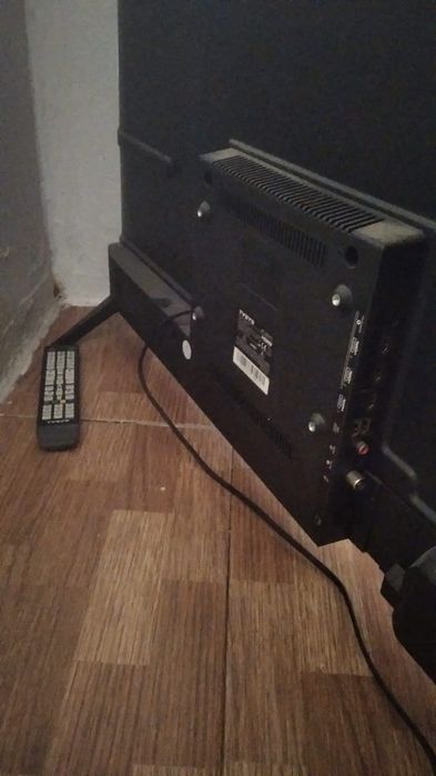 Smart tv 42 polegadas ( ecra partido )