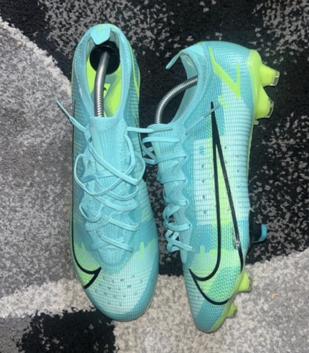 Chuteiras Nike Mercurial