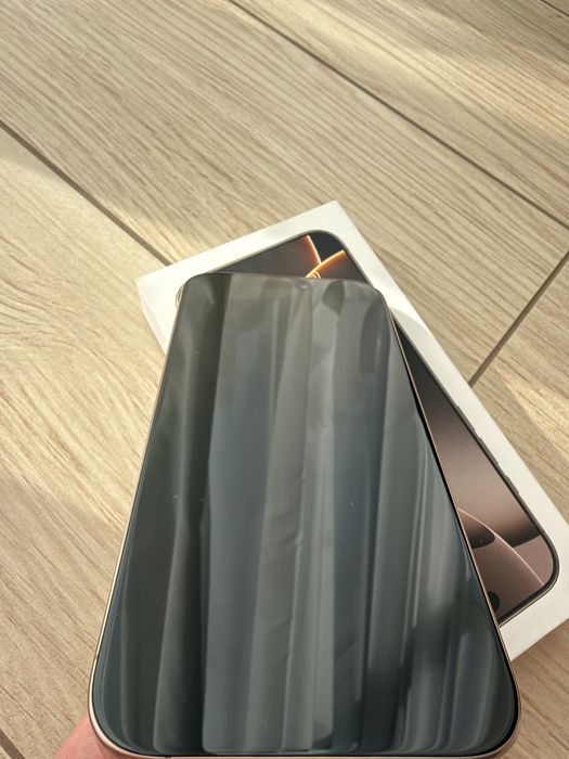 Продам iPhone 16 Pro Max 256 Neverlock Desert Titanium