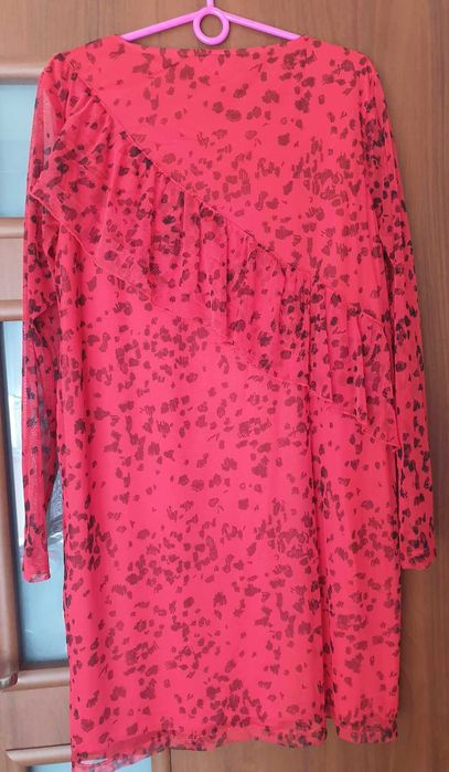Sukienka czerwona na podszewce roz. 42