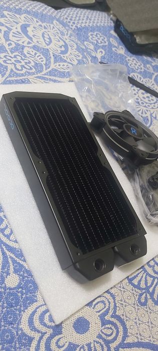 Мідний радіатор Alphacool та два 120 кулери