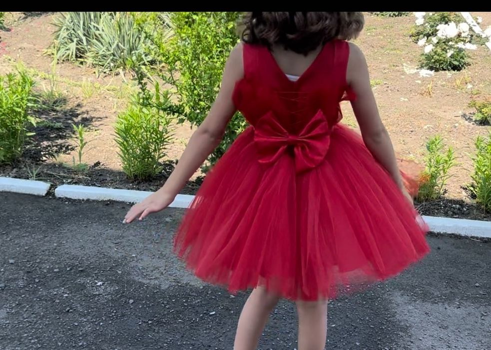 Випускна сукня (святкова)