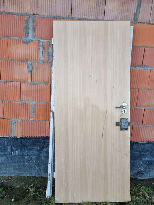 Drzwi zewnętrzne na budowę, tymczasowe