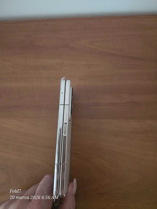 Samsung Z fold 4