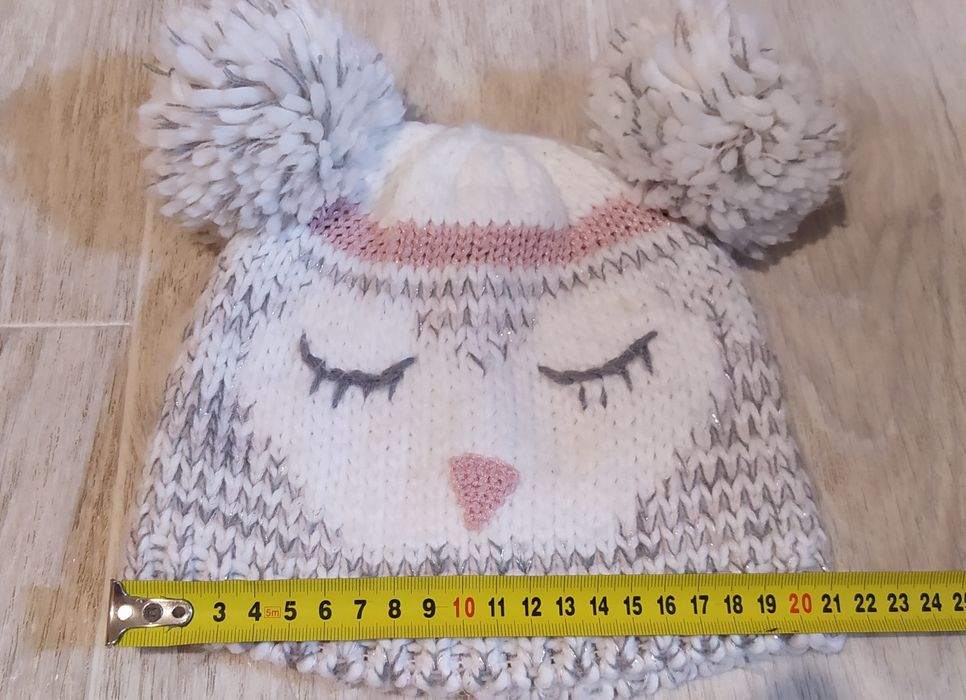 Зимова шапочка для дівчинки