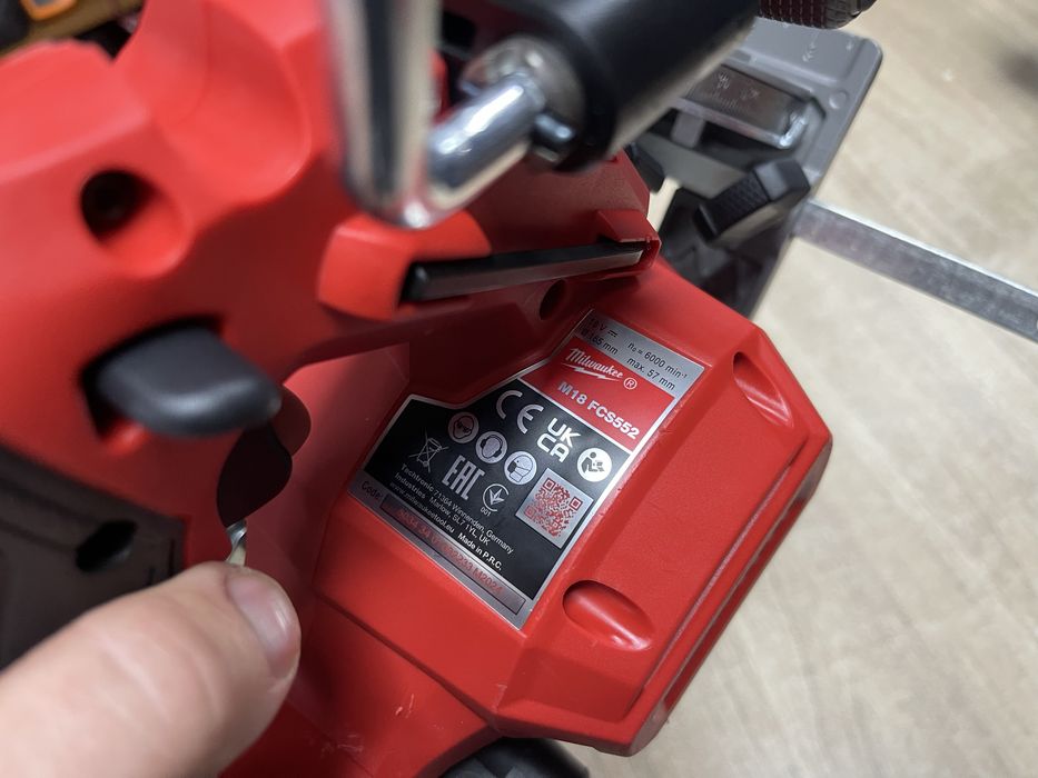 Milwaukee M18 FCS552 / безщіткова дискова пила Мілвокі 18V 165mm