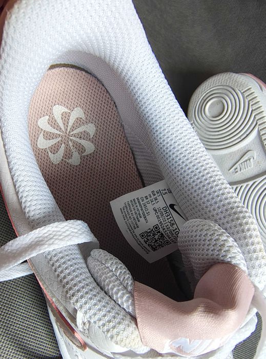 - Buty Nike Court Vision Low r. 38,5