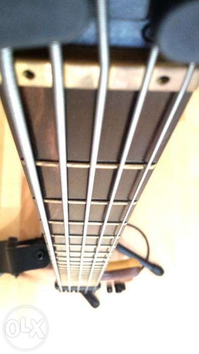 Warwick Thumb Singlecut Broadneck 5 – Made in Germany – 2010 – Excelente Estado