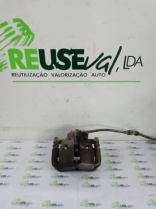 Pinça travão / maxila de travão frente esquerda MITSUBISHI Colt Van (Z