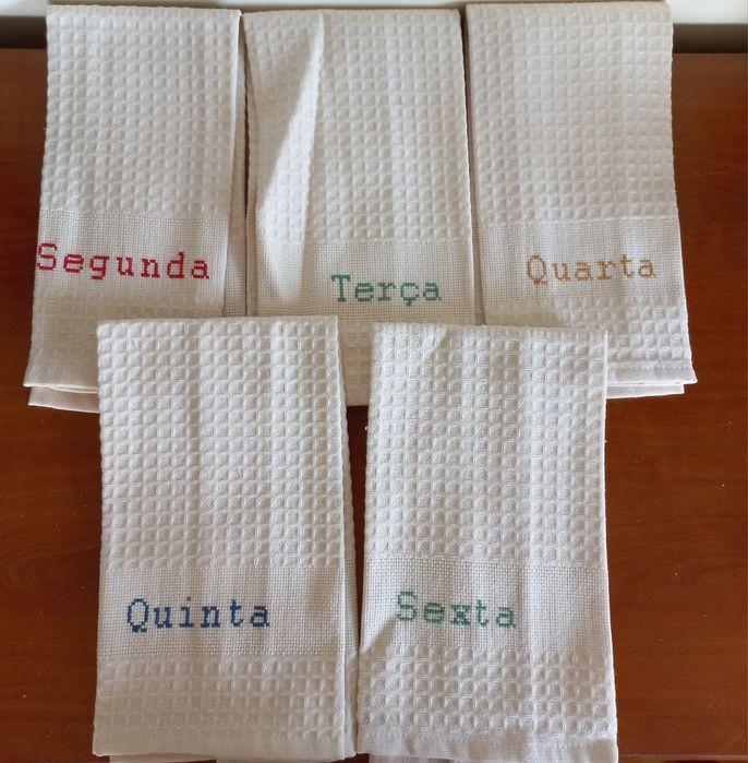 Panos de cozinha bordados
