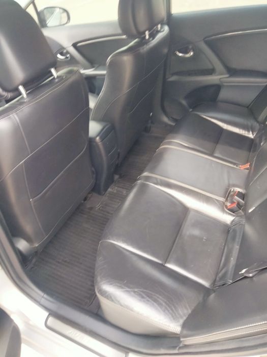Продам toyota avensis