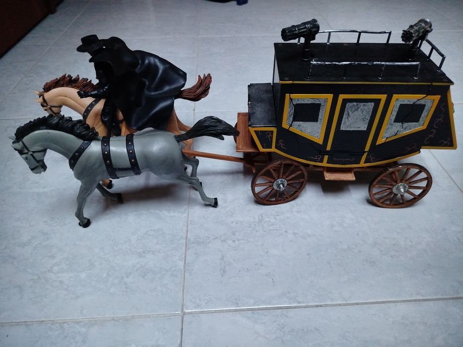 Carruagem Zorro com figura Zorro