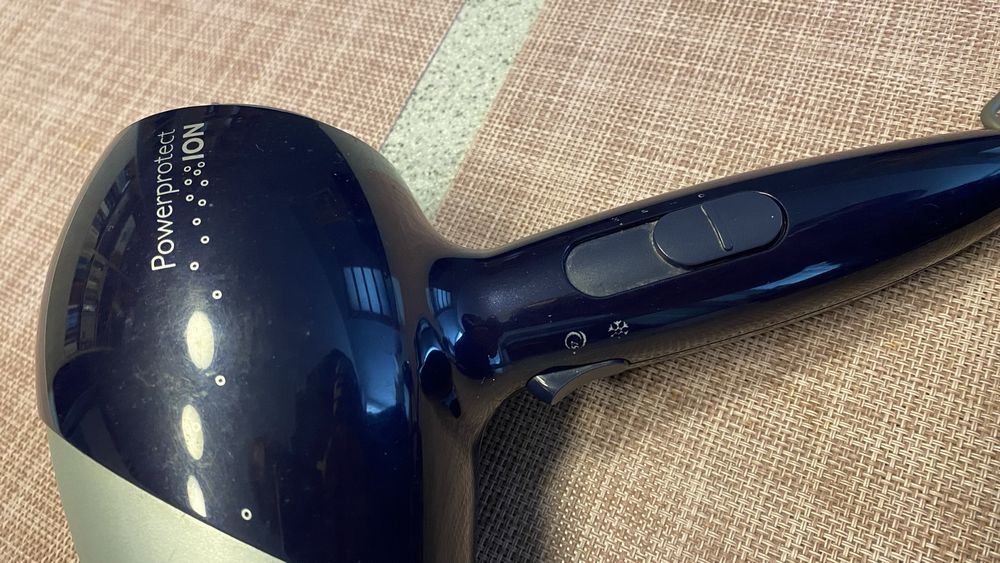 Philips HP4898 фен на запчастини.