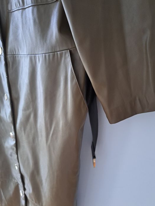 Vestido Zara em semi pele verde M