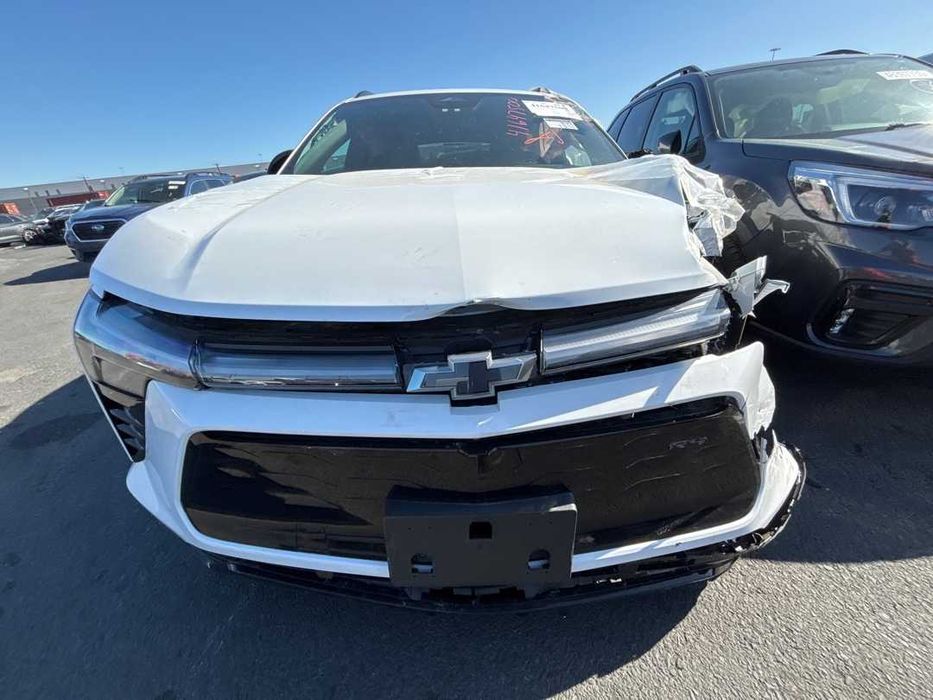 Разборка автомобиля на запчасти Chevrolet Blazer EV. Блэйзер Электро