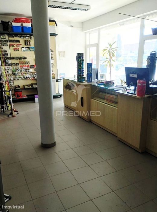Espaço Comercial Amplo com Ótima Visibilidade | Bairro do Moinho –...