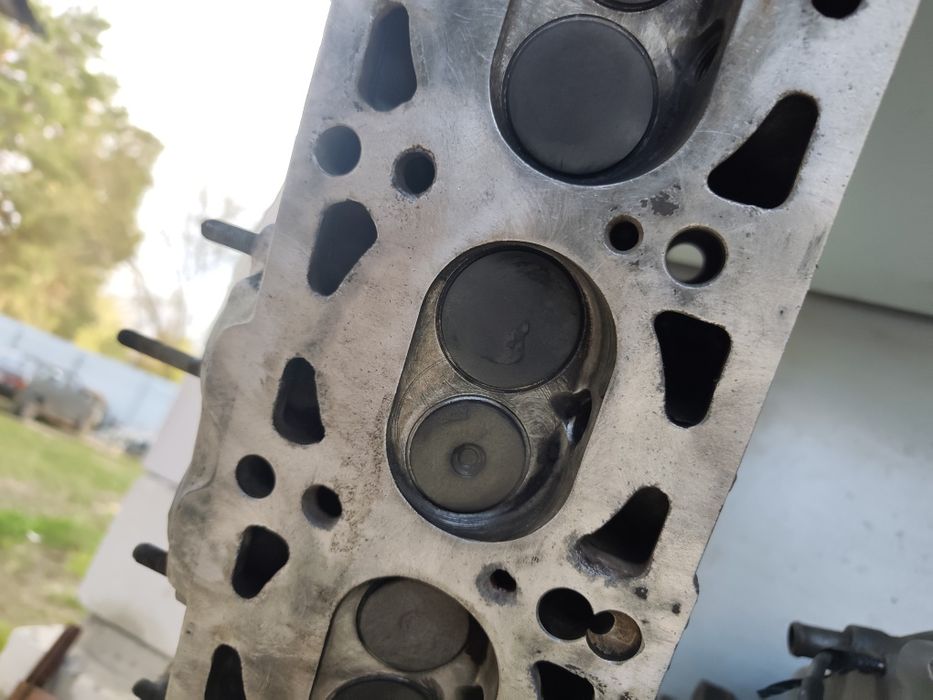 Головка блока циліндрів ваз 1.5 2107-2105-2104-2101-2102-2103-2106 ГБЦ розпредвал кришка постіль