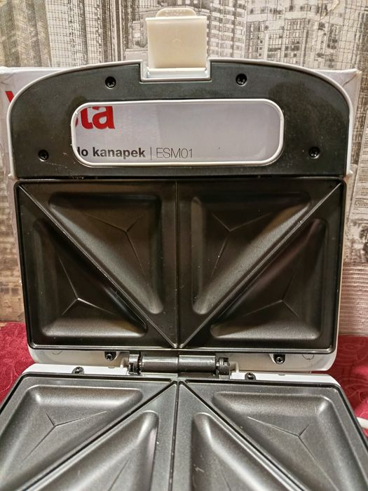 Продам бутербродницю(сендвічніца)!