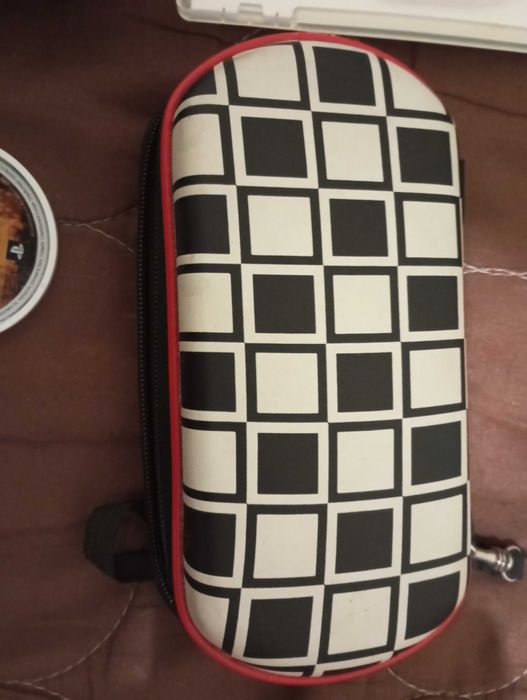 Estojo PSP stress E1000 com jogos