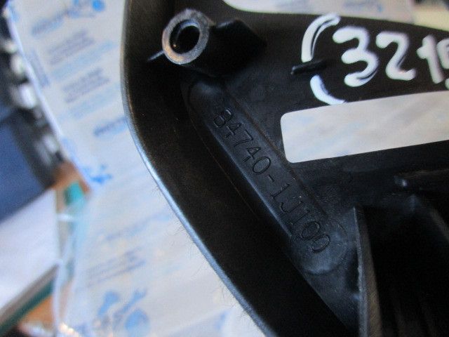 Moldura da consola central / rádio / aro HYUNDAI i20 (PB, PBT)