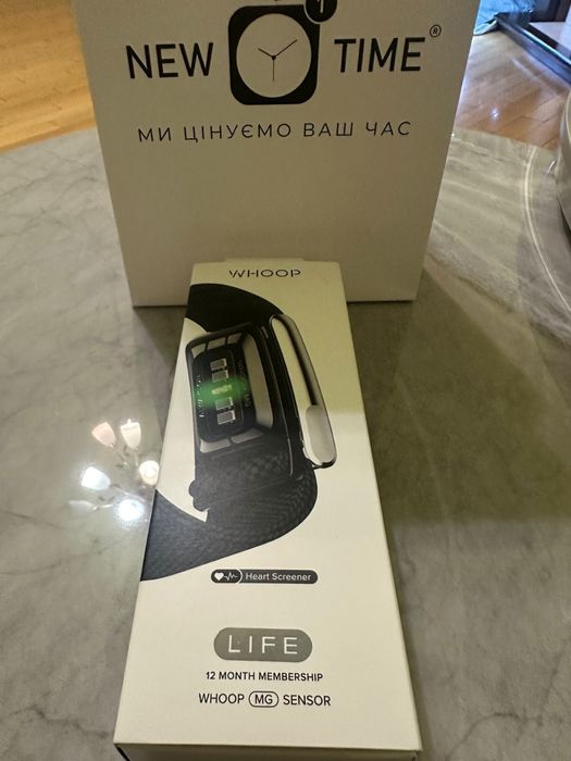 Фітнес-браслет WHOOP 5.0 MG Life