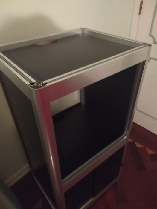 Móvel hifi - TV em alumínio