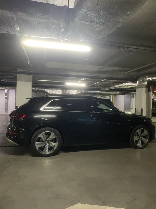 Audi e-rron, 55, 2019