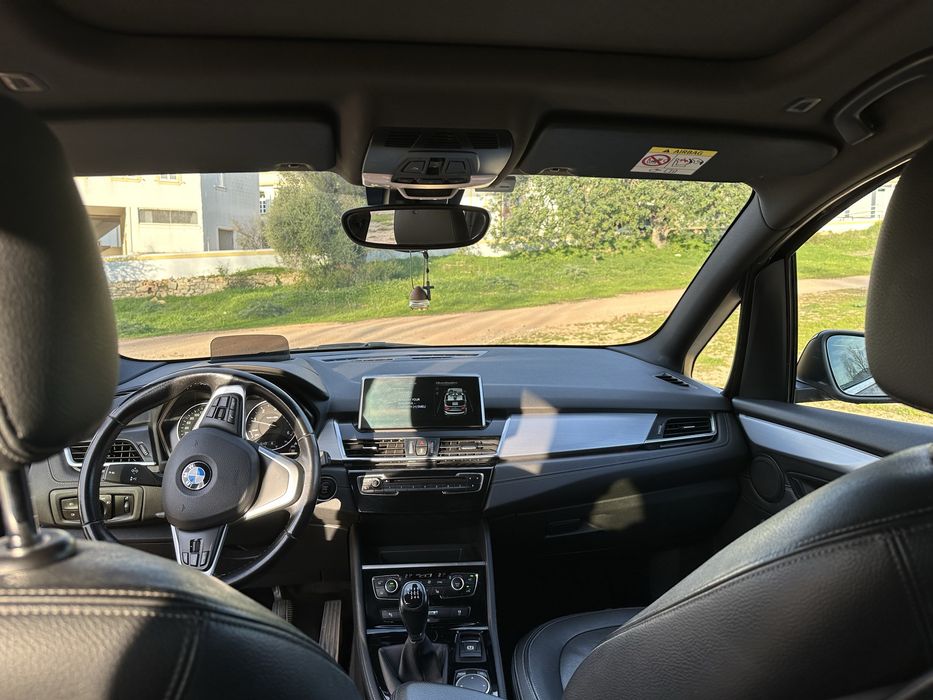 BMW 218d versão Luxury